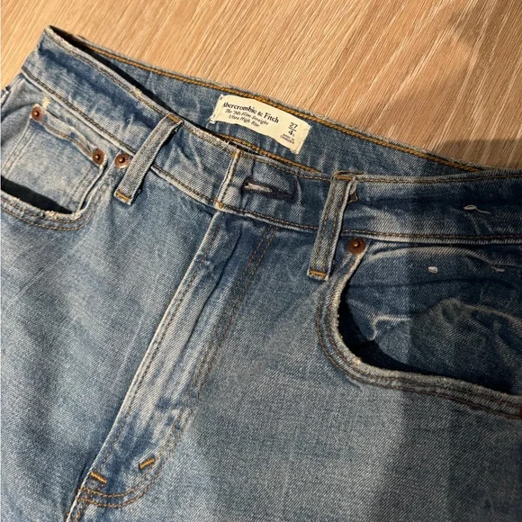 Abercrombie & Fitch Light Blue Straight Leg Jeans - Picture 10 of 11